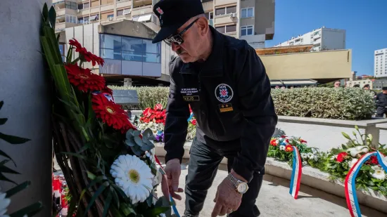 Usta&scaron;ki pozdrav odjekivao Splitom: 'Tko nije ZDS, nije za Hrvatsku'