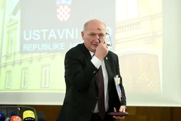 Miroslav &Scaron;eparović nakon 17 godina napu&scaron;ta Ustavni sud: Evo kako se oprostio od kolega