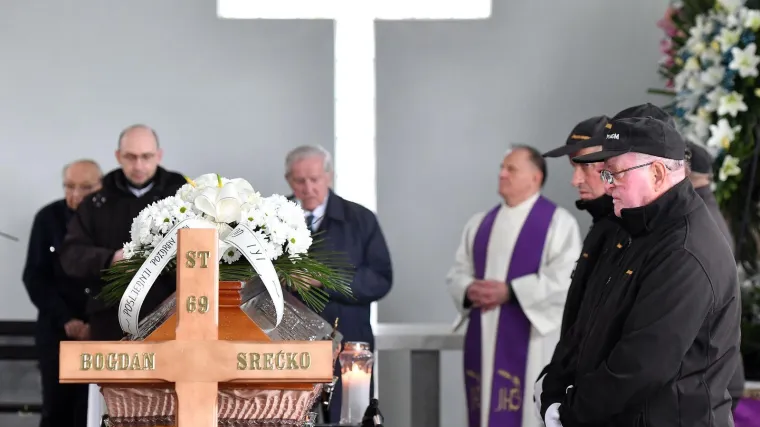 Pogledajte tko se sve oprostio od Srećka Bogdana: Na sprovodu i lica koja dugo nismo vidjeli