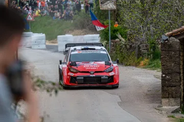 Finac vodeći nakon prvog dana trkačkog spektakla