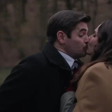 Zabranjena ljubav vi&scaron;e nije tajna: Manuela i Vice uhvaćeni u poljupcu! A kad pogledate tko ih je vidio...