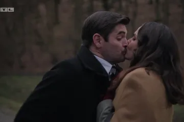 Zabranjena ljubav vi&scaron;e nije tajna: Manuela i Vice uhvaćeni u poljupcu! A kad pogledate tko ih je vidio...