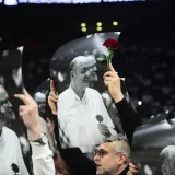 Muk u Areni pa gromoglasno &lsquo;Dule!&rsquo;: Ovako su se Grobari oprostili od svog 'Generala'