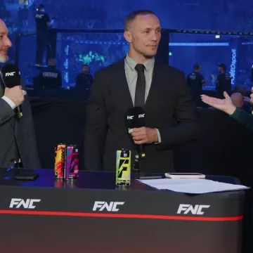 Komentatori se žure na svoja mjesta tik prije početka spektakla u Ljubljani: 'Ne znam ni gdje sjedimo'