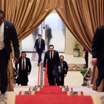 U strogo čuvanom hotelu pregovara se o Bliskom istoku iako je Trump već proglasio pobjedu