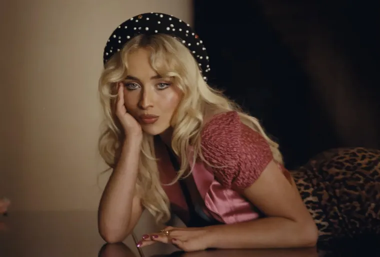 Prijeti li mladoj pop zvijezdi 'otkazivanje' nakon incidenta na poznatom festivalu