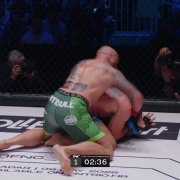 Noćna mora se ostvarila: Pogledajte kakve je batine 'popio' debitant u FNC-u