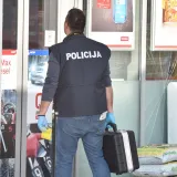 Maskirani razbojnik opljačkao benzinsku na Pe&scaron;čenici, prijetio vatrenim oružjem