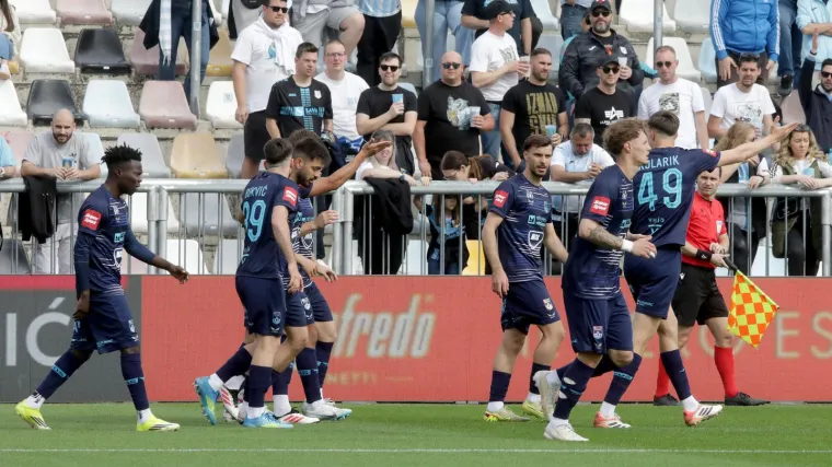 Osijek upisao ključne bodove, Rijeka se dovela u problem i ostala bez Fruka