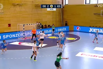 Uf, kakav gol na&scaron;ih! Asistencija vratarke pa suhi list