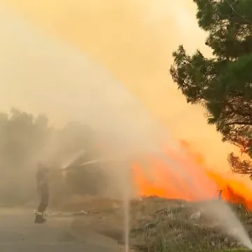 Vatrogasci na rubu snaga: Zbog prevelikog broja požara zabranili spaljivanje na otvorenom