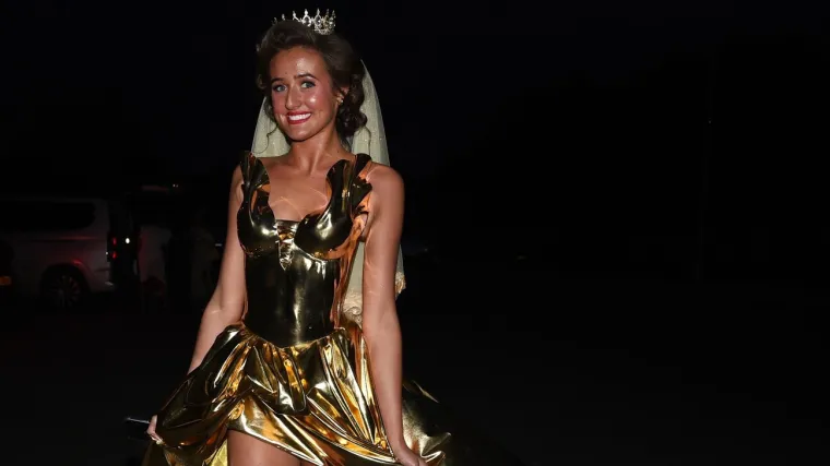 &Scaron;esnaestogodi&scaron;nja kći Tysona Furyja prvi put u javnosti sa zaručnikom: Par o kojem svi pričaju