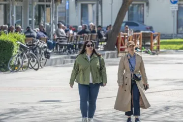 Dama u baloneru ukrala poglede na karlovačkoj &scaron;pici: Pogledajte tko se sve pro&scaron;etao gradom