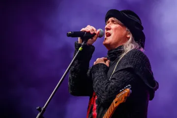 [KVIZ] Ako voli&scaron; pjesme Plavog orkestra, sigurno će&scaron; rasturiti na pitanjima o ovom bendu