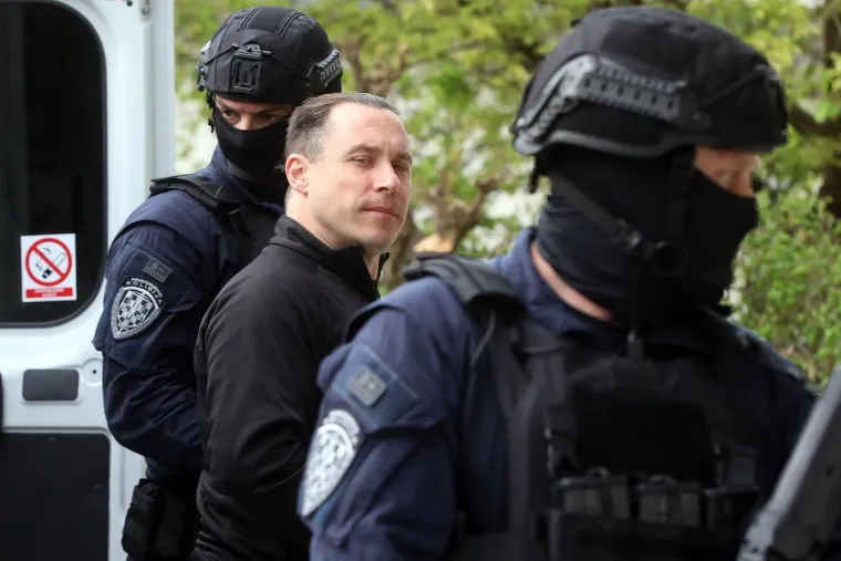 Srđan Mlađan ponovno na sudu: Vi&scaron;estruki ubojica stigao u pratnji specijalaca