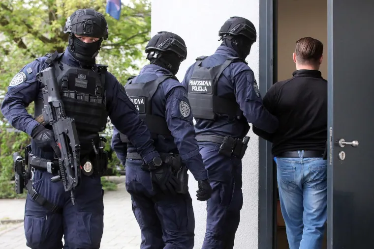 Srđan Mlađan ponovno na sudu: Vi&scaron;estruki ubojica stigao u pratnji specijalaca