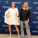 Blizanke Bučević pozirale u rodnom gradu i pokazale koliko su povezane: Objava odu&scaron;evila fanove