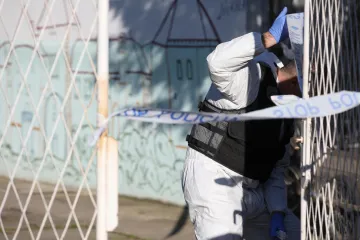 Mu&scaron;karac (32) u Istri poku&scaron;ao ubiti dvojicu Srba: Nožem krenuo na prvog, a onda sreo i drugog