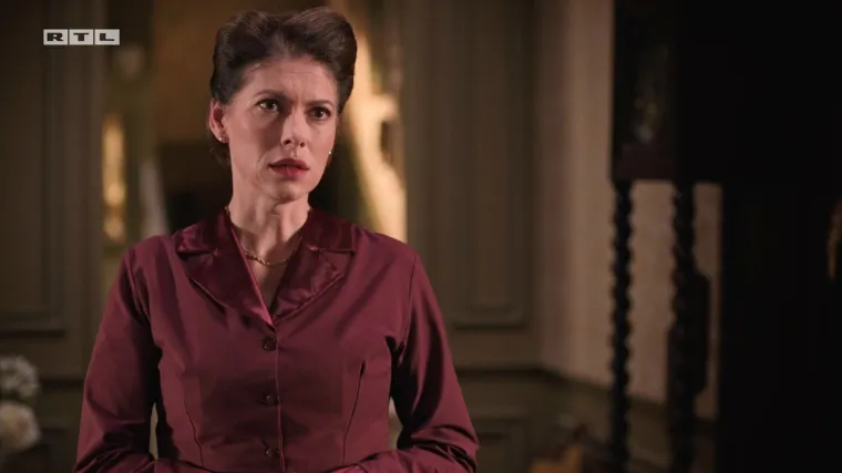 Čavka ulovi Manuelu i Vicu u strastvenom zagrljaju