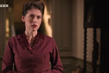 Čavka ulovi Manuelu i Vicu u strastvenom zagrljaju