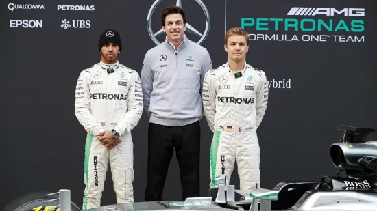 &Scaron;ef Mercedesa otkrio kako je bio korak do otkaza Hamiltonu i Rosbergu