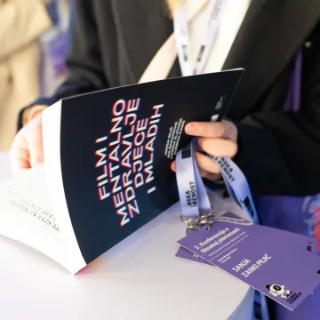 Za&scaron;to bi svaki roditelj i nastavnik trebao pročitati knjigu 'Film i mentalno zdravlje djece i mladih'?