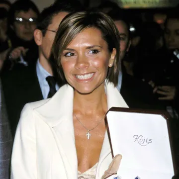 Posh spajsica, najpoznatija WAG-sica i sada modna elita: Kako se mijenjala Victoria Beckham?