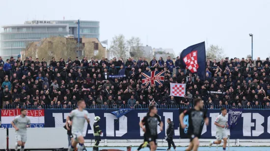 Crno u Osijeku: Boysi mahali sumnjivom zastavom, ali svi su gledali u trenera Vukovara