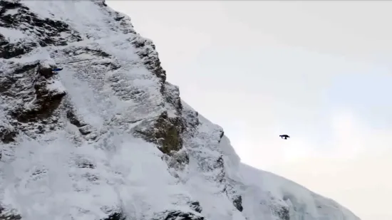 Njima niti nebo nije granica: Spektakularni Base jump iznad Alpa