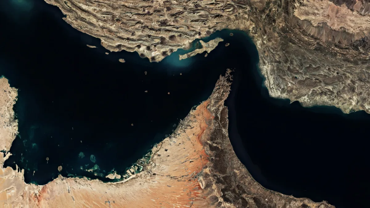 Tanker pod američkim sankcijama pro&scaron;ao Hormuzom, Vance: 'Postignut napredak u pregovorima'