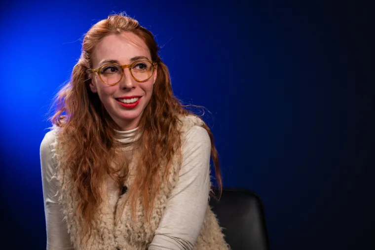 Hrvati sve vi&scaron;e izbjegavaju vijesti, a prostor preuzimaju dezinformacije