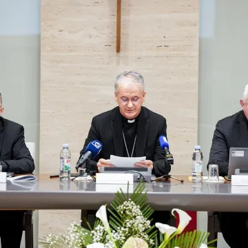 Mons. Kutle&scaron;a pozvao biskupe da mole za mir, posebno na Bliskom istoku i Ukrajini