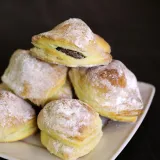 Volite li i vi desert koji je odu&scaron;evio Biserkine goste? Donosimo dva tradicionalna recepta