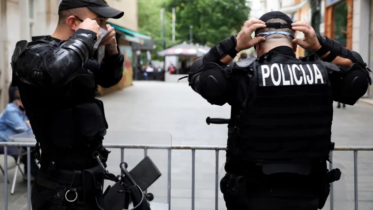 Nosio masku Batmana dok je tukao žrtvu: Sa zgrade bacili sina glazbenog menadžera?