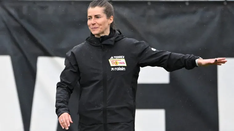 Odvratni komentari ruske legende na prvu trenericu u ligama petice: 'Da se skine u donje rublje'