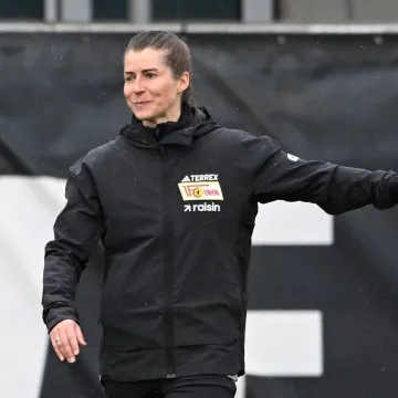 Odvratni komentari ruske legende na prvu trenericu u ligama petice: 'Da se skine u donje rublje'