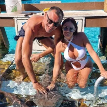 Druženje koje je preraslo u ljubav: Stipe Drvi&scaron; na karipskom otoku uživao u dru&scaron;tvu zanosne brinete