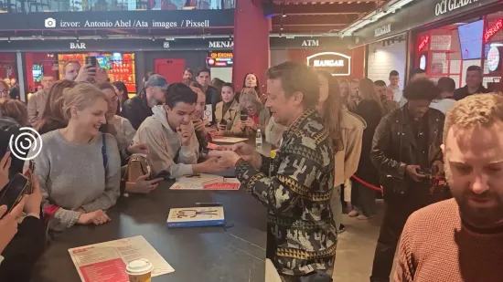 Jamie Oliver stigao u Beograd: 'Ovo je sjajan grad!' Pogledajte kako se družio s obožavateljima