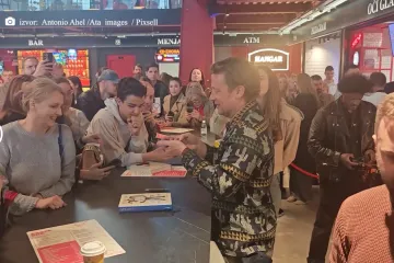 Jamie Oliver stigao u Beograd: 'Ovo je sjajan grad!' Pogledajte kako se družio s obožavateljima