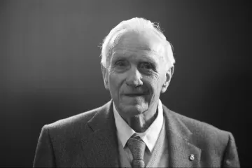 Nogometni svijet zavijen u crno: Umro legendarni nogometa&scaron; Real Madrida