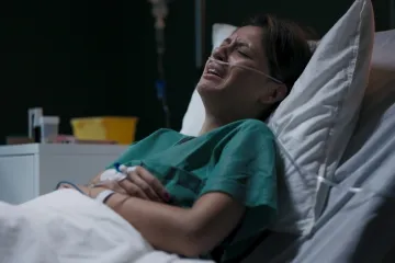 Tijekom carskog reza dobila bakteriju koja jede meso: 'Dali su mi 12 sati života'