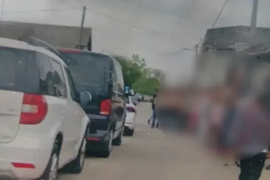 U masovnoj tučnjavi ozlijeđena osoba, mjesto pod opsadom policije: Bilo je pucanja?