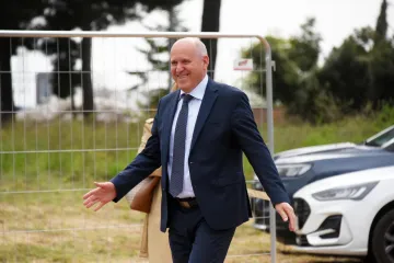 Ovako ministar Bačić opravdava tezu da je, za mladu osobu, stan od 18 kvadrata dovoljan