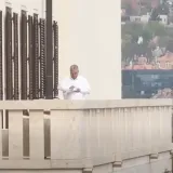 Magyar snimio Orbana na terasi pa ismijao njegov odlazak: '&Scaron;to mislite da čita?'