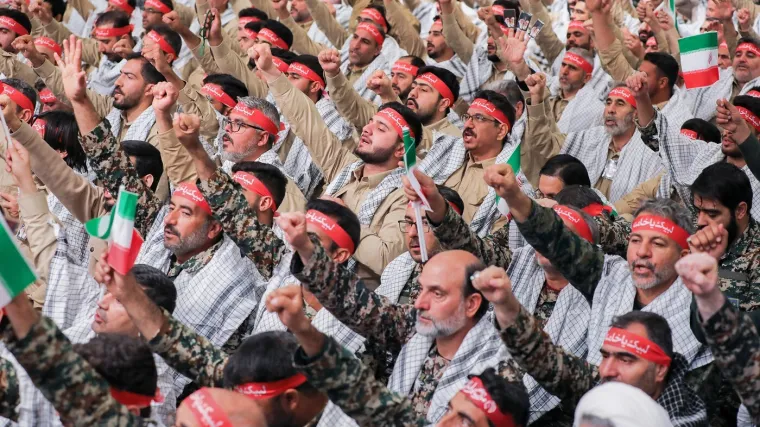 Vi&scaron;e od 26 milijuna Iranaca javilo se za vojnu službu: Prijavili se predsjednik i većina ministara