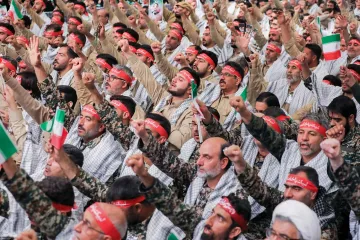 Vi&scaron;e od 26 milijuna Iranaca javilo se za vojnu službu: Prijavili se predsjednik i većina ministara