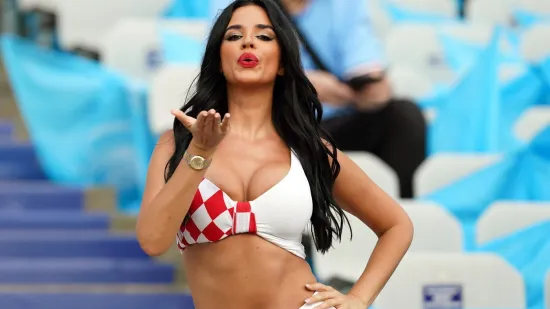 Upozorenje, nije za one slabog srca: Je li ovo najizazovnije izdanje poznate hrvatske navijačice?