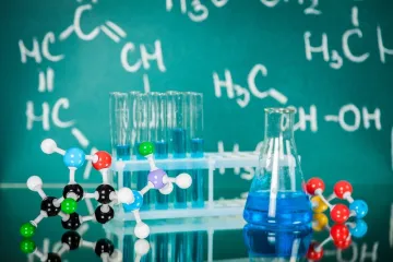 [KVIZ] Ove kemijske spojeve svakodnevno susrećemo: Dokaži da nije nemoguće imati sve točno