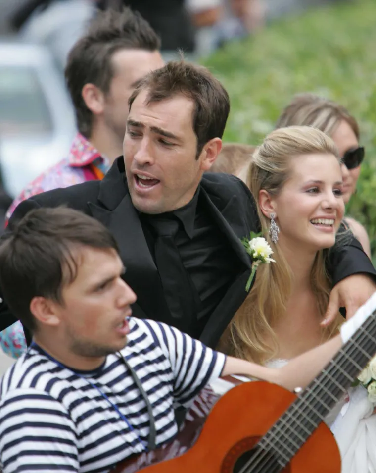 Tudor organizirao 'operaciju' da sakrije prelijepu Stefaniju, a onda priredio scenu za pamćenje