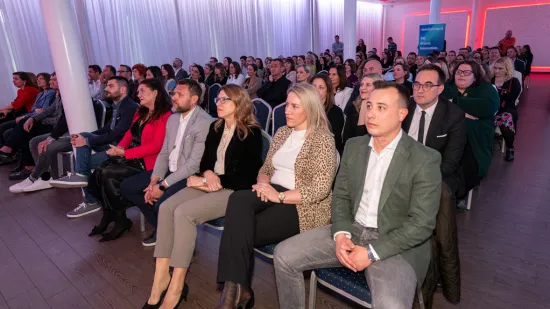 Struka poslala snažnu poruku antikomunikatoru godine